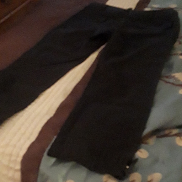 Capris - Picture 11 of 12